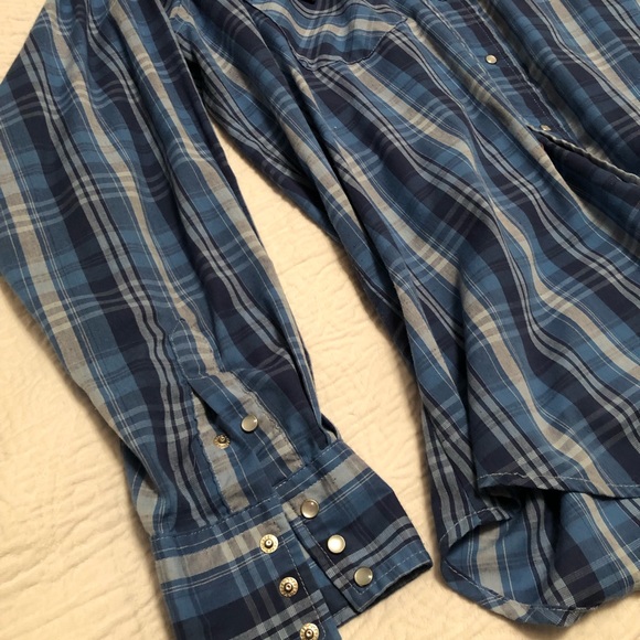 Pearl Snap shirt - Picture 5 of 8